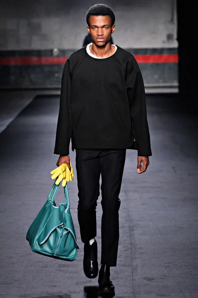 Look 11